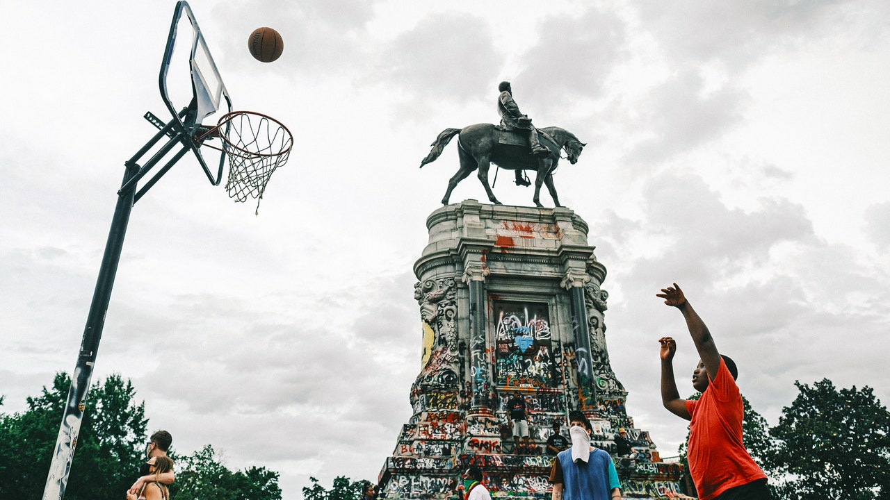 Access here alternative investment news about The New Monuments That America Needs | The New Yorker
