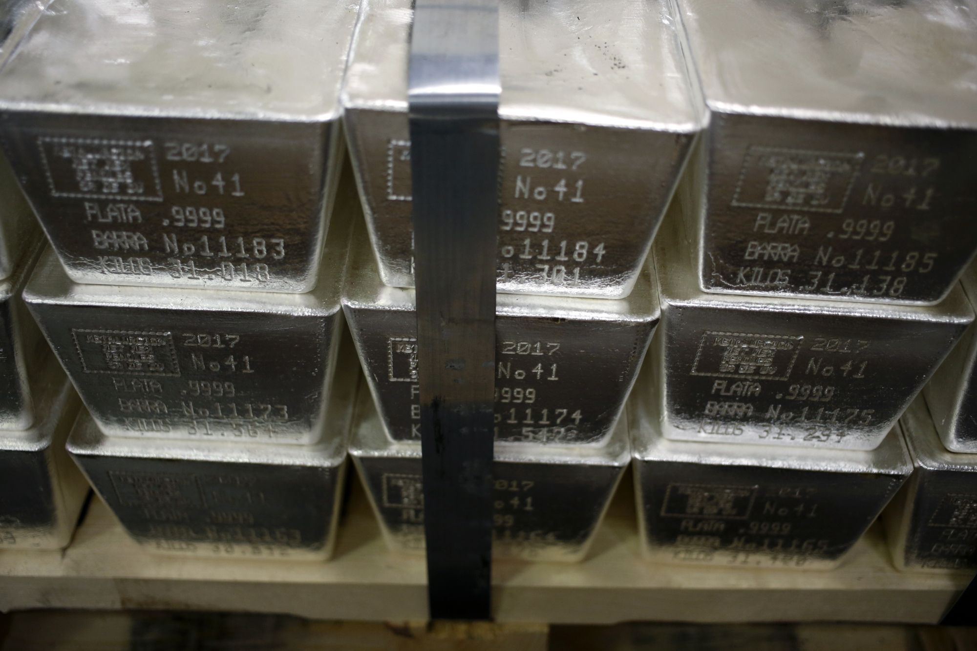 Access here alternative investment news about Silver Spikes At The Week’s Open As Reddit Hordes Pile In Again