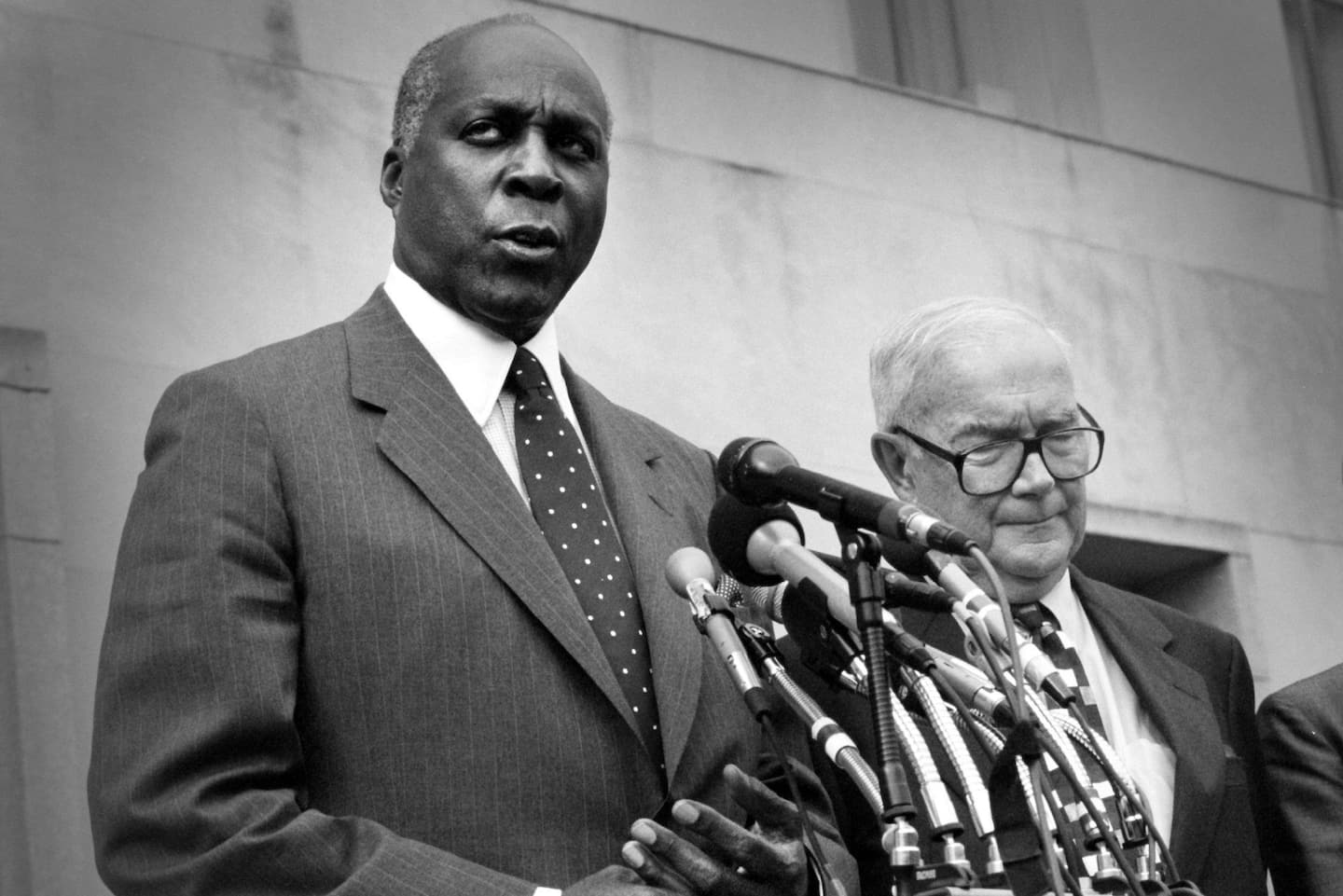 Access here alternative investment news about Vernon E. Jordan Jr., Lawyer And D.c. Political Power Broker, Dies At 85 - The Washington Post