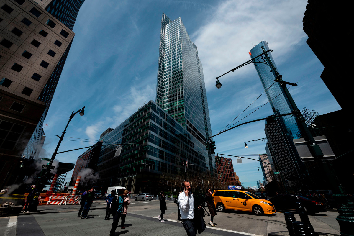 Access here alternative investment news about Goldman Sachs To Pay Junior Bankers More Than Any Other Wall Street Firm