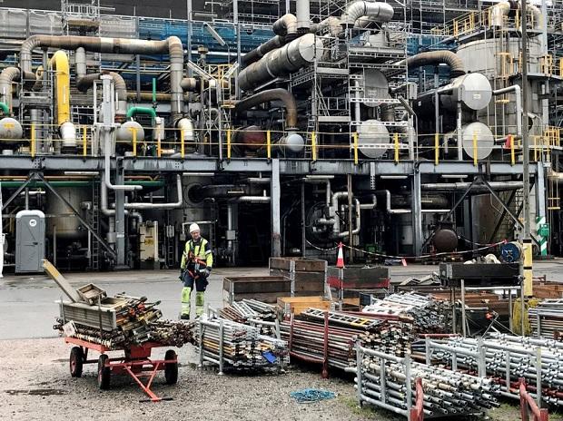 Access here alternative investment news about Soaring Natural Gas Prices Ripple Through Heavy Industry, Supply Chains | Business Standard News
